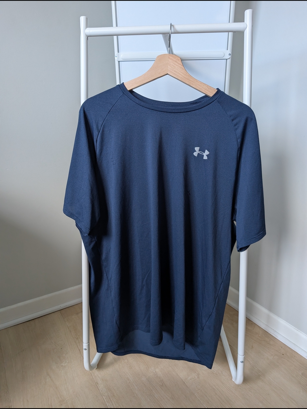 Under Armour Men’s Navy Short Sleeve Workout Tee